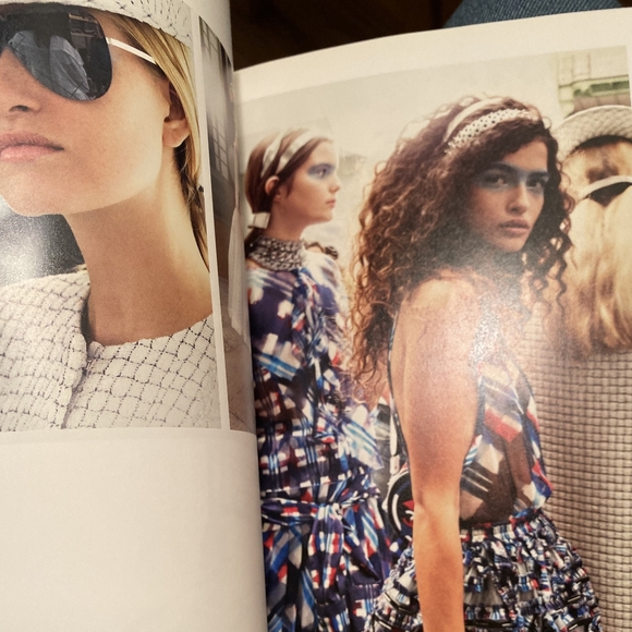 Chanel Magazine Spring-Summer 2016 - Picture 5 of 6